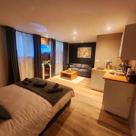 L'instant Plaisir - Bien Etre Apartment